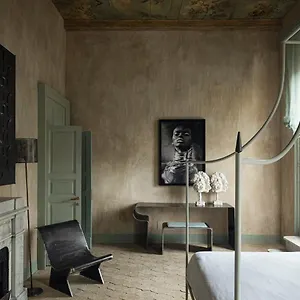 https://bnb-elle-dimora-di-sicilia.taorminaitalyhotels.com