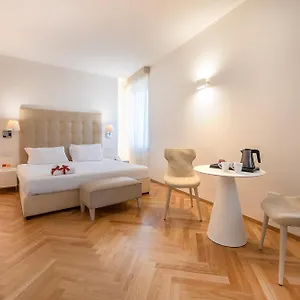 http://asisium-boutique-hotel.hotels-perugia.com