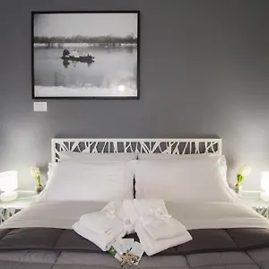Bed & Breakfast Lights, Roma