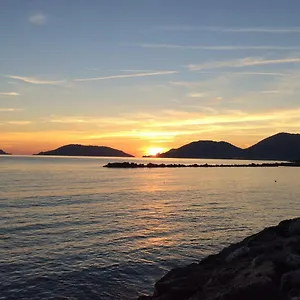 Cinqueterre Chetichella Bed & Breakfast Lerici